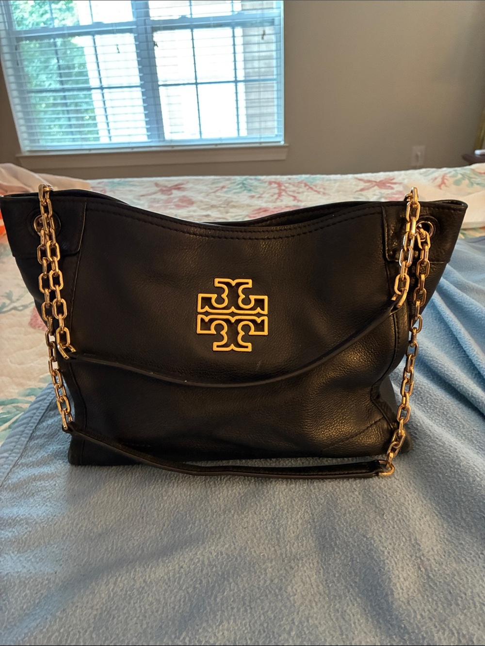 Tory Burch Black Leather Shoulder Bag with Gold Chain Straps